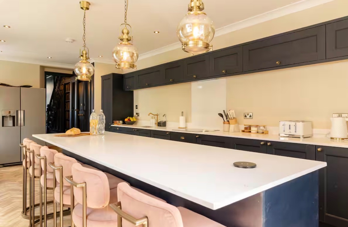 Serviced accommodation renovation - Bowen electrical
