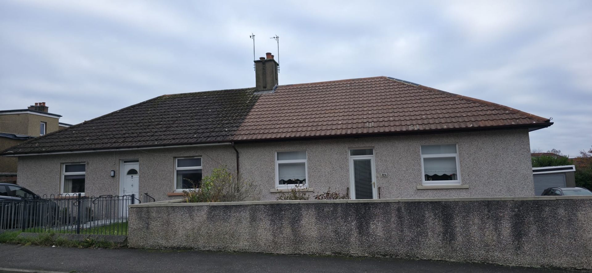 Cleaning a bungalow roof - Frosty Enterprises Ltd t/a Frostys Cleaning Services