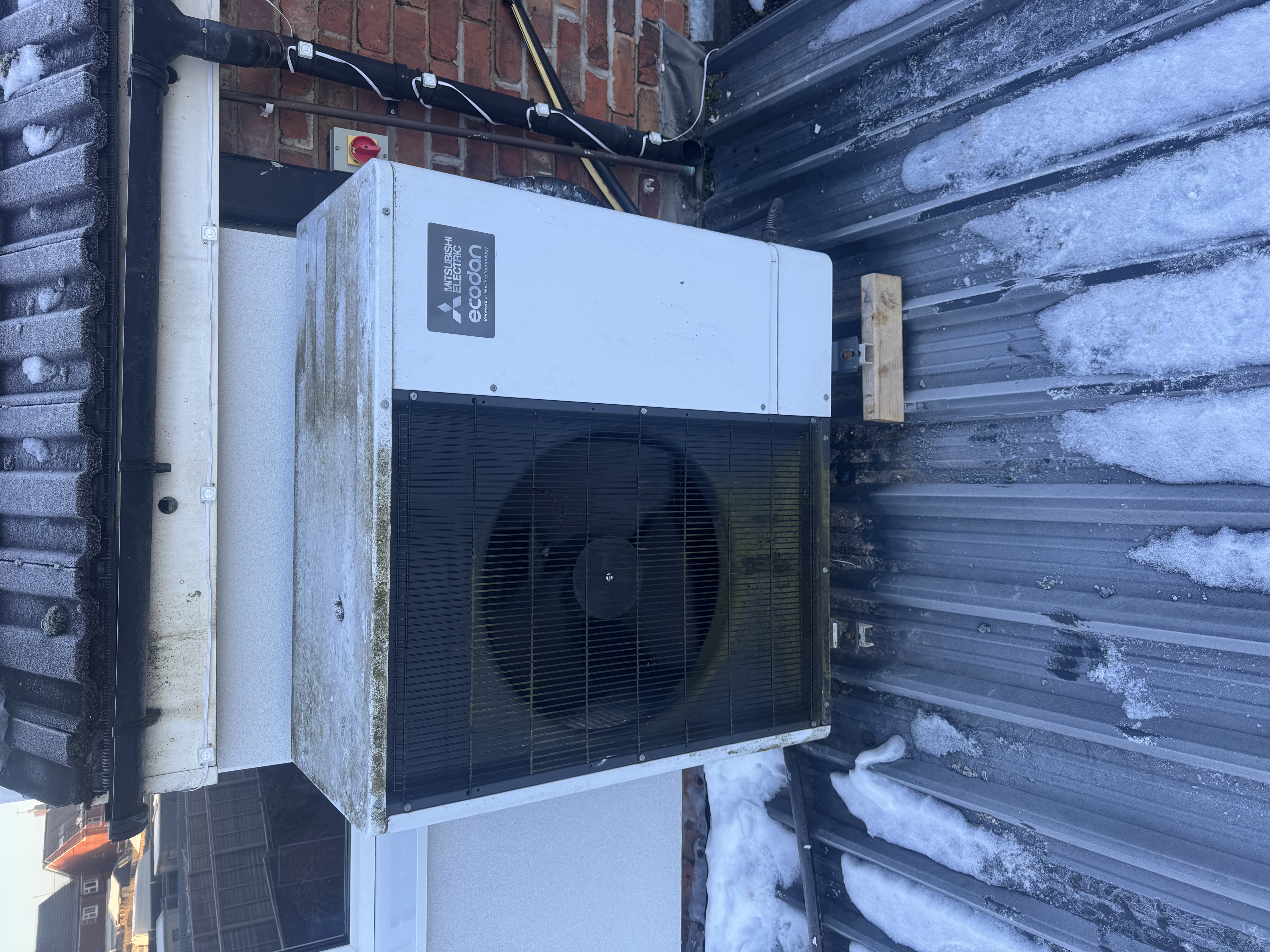Heat pump Service - Tamworth Renewables Ltd