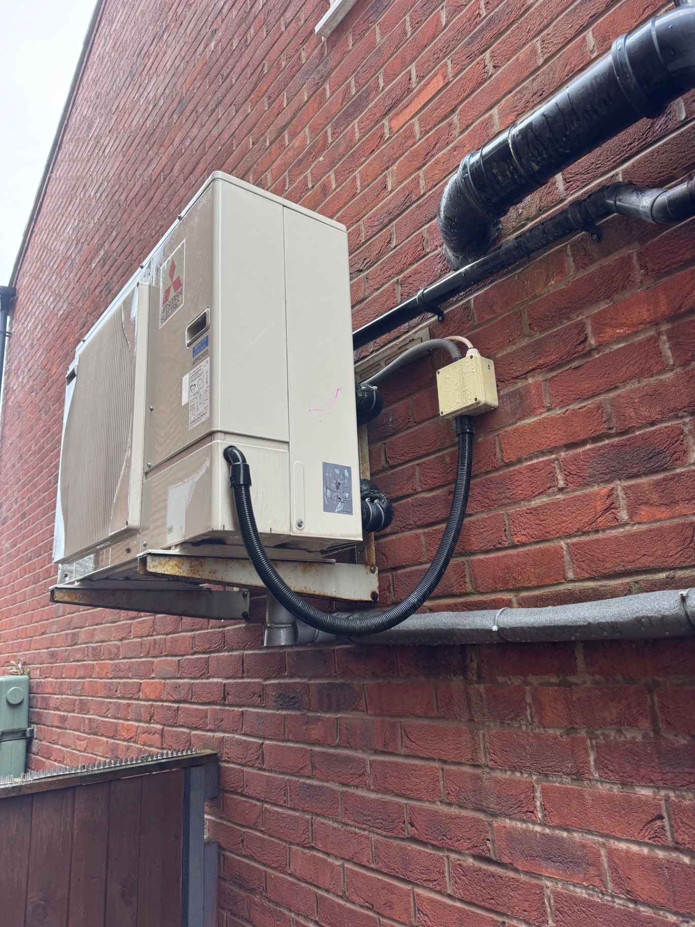 Heat pump service on a Mitsubishi EcoDan - Tamworth Renewables Ltd