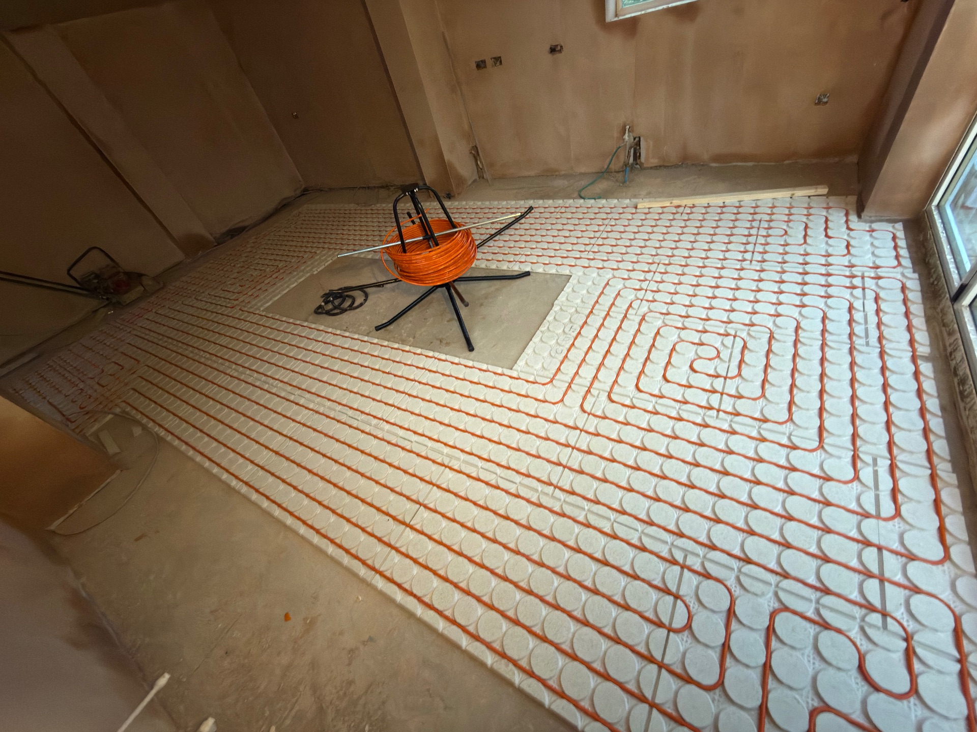 What's under the floor? - #heat