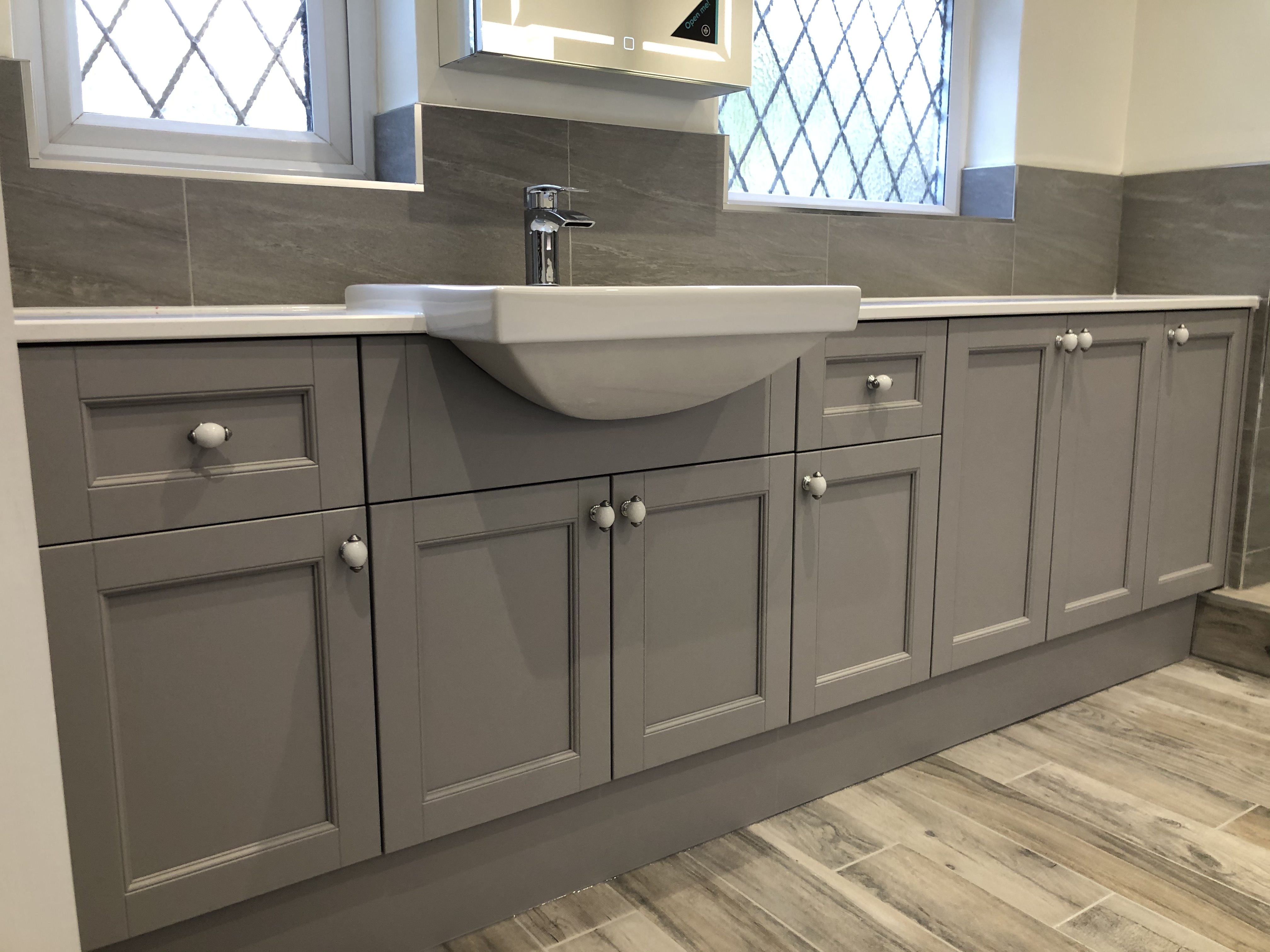 Family Bathroom - Mint Plumbing And Bathrooms