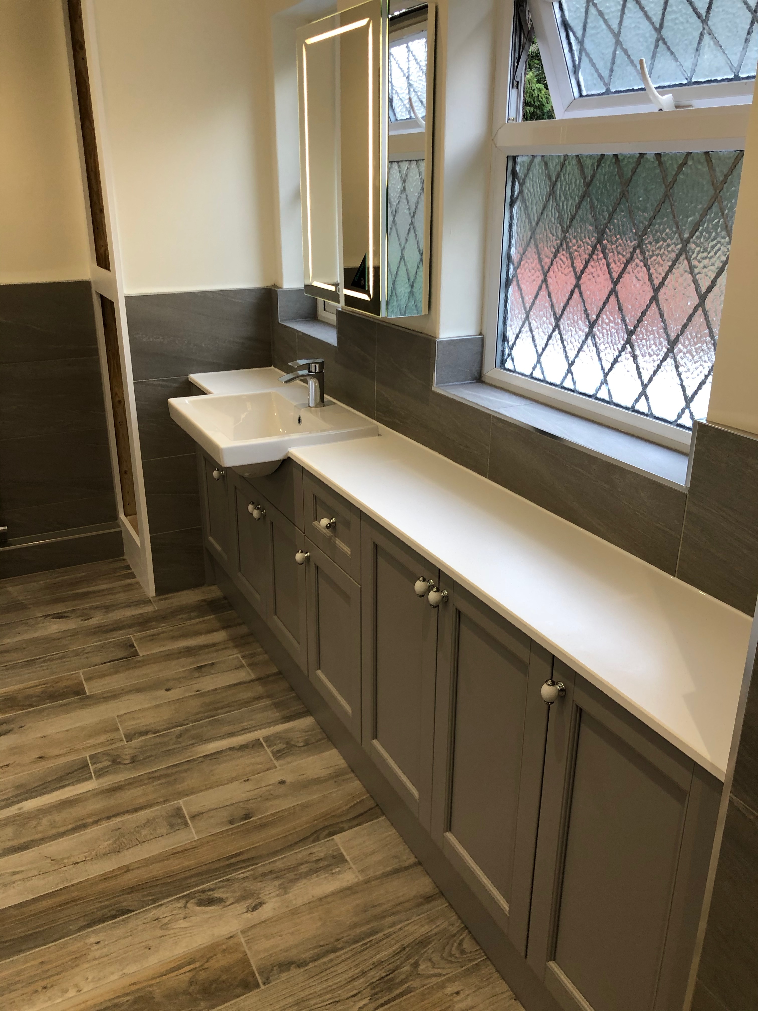 Family Bathroom - Mint Plumbing And Bathrooms